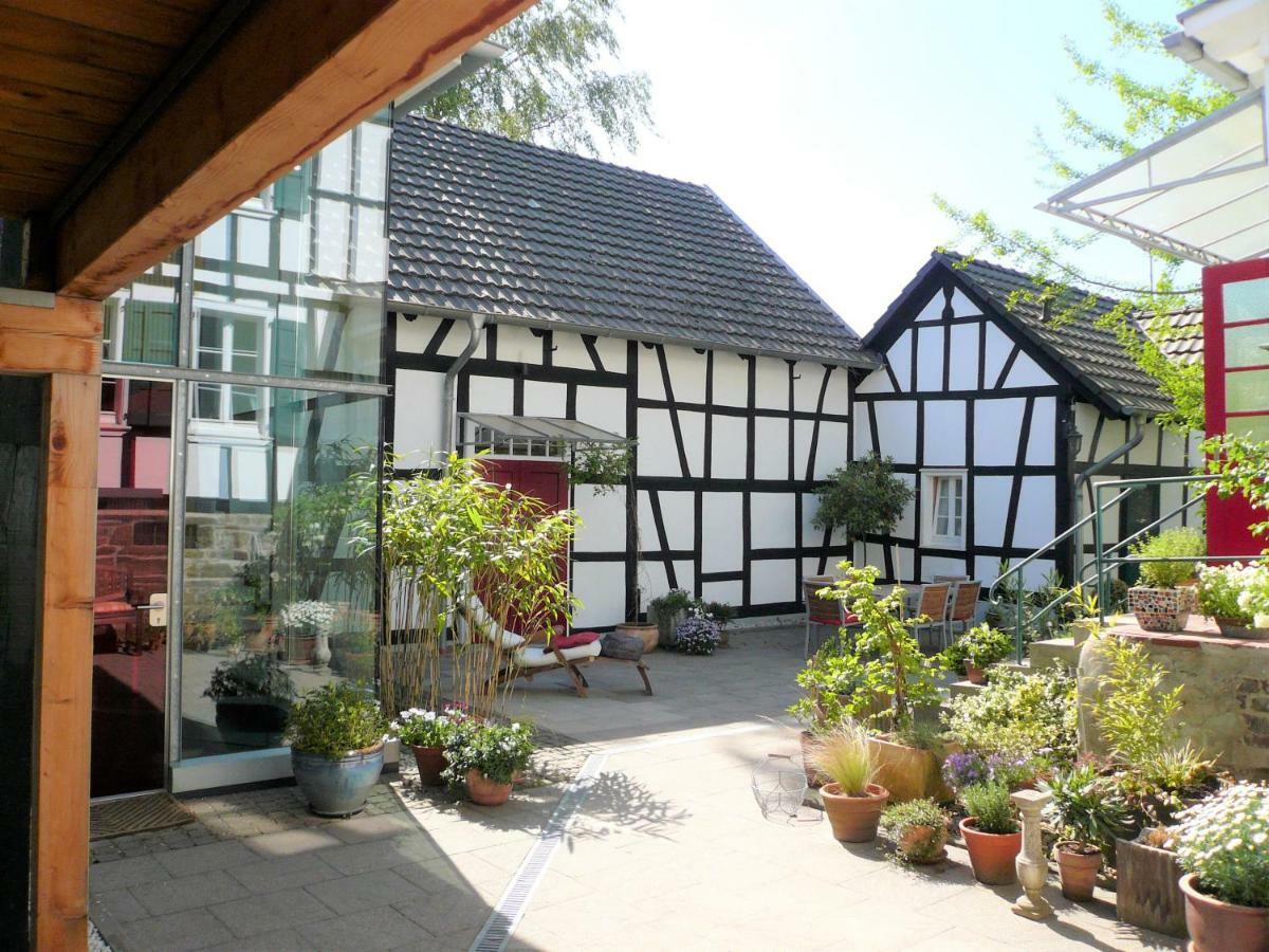 Ferienhaus Im Fachwerkhof 'Haus In Bewegung' Seelscheid Extérieur photo
